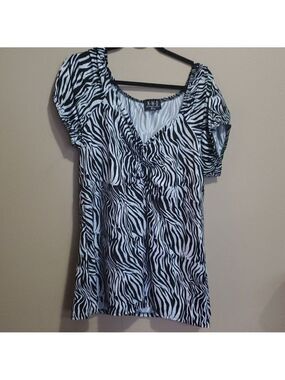 N.W.D top size 1x